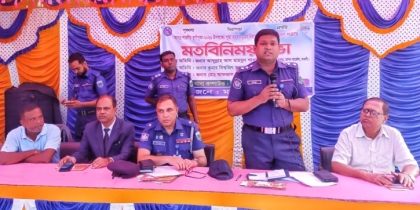 মান্দায় ১২৬ মণ্ডপে দুর্গাপূজার প্রস্তুতি, নিরাপত্তা নিশ্চিতে পুলিশের মতবিনিময়